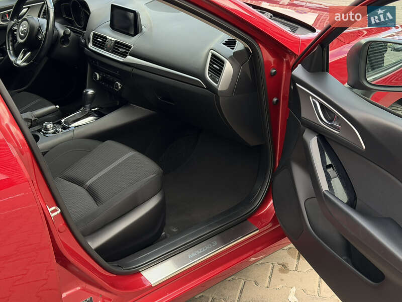 Седан Mazda 3 2017 в Києві