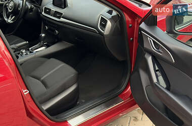 Седан Mazda 3 2017 в 