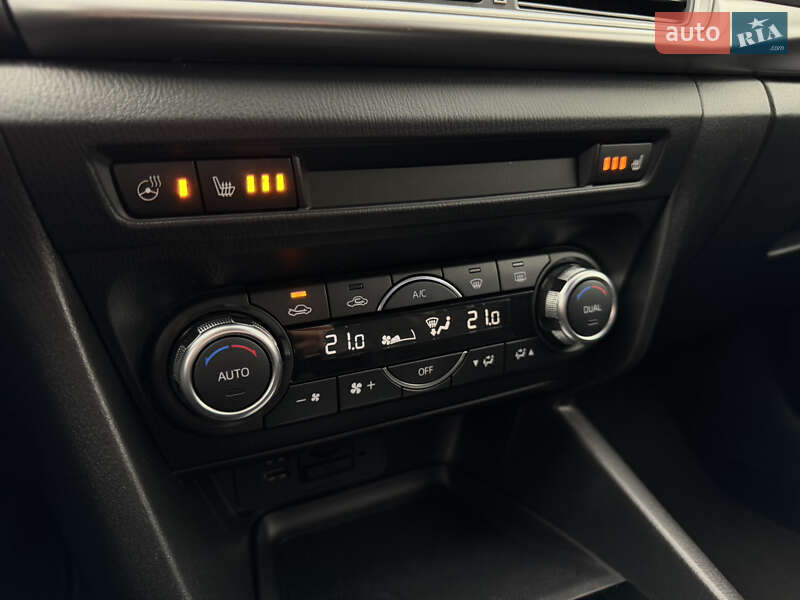 Седан Mazda 3 2017 в Києві