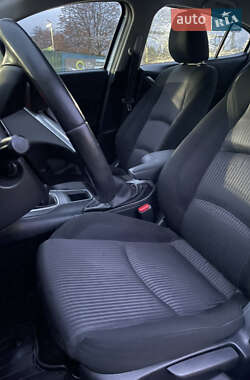 Седан Mazda 3 2015 в 