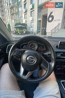 Седан Mazda 3 2015 в 