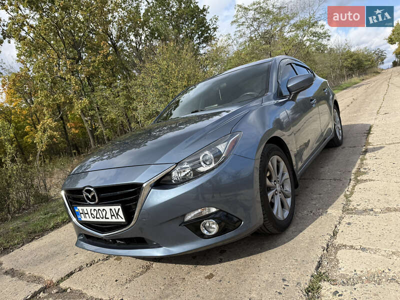 Седан Mazda 3 2016 в Ананьеве