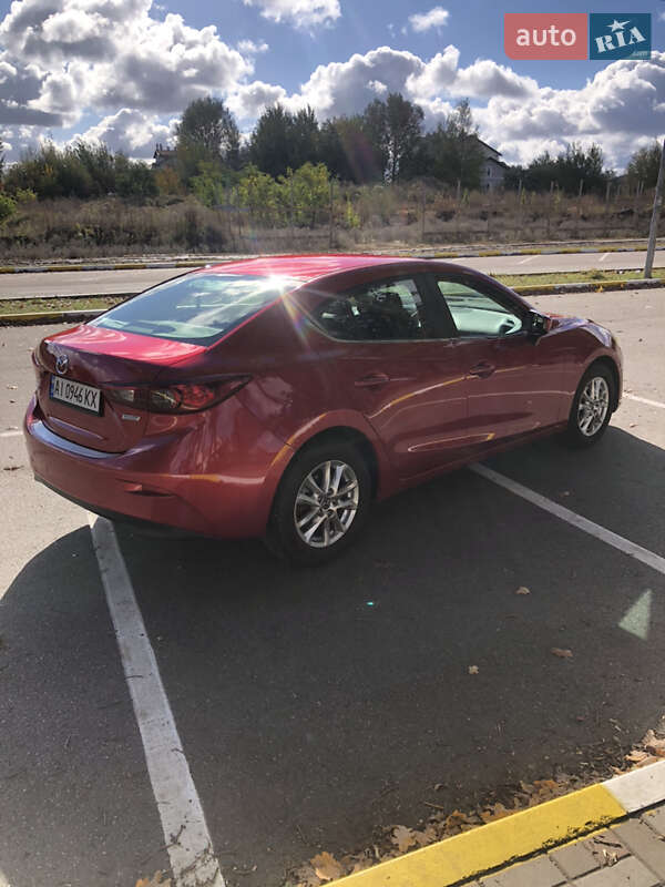 Седан Mazda 3 2016 в Киеве