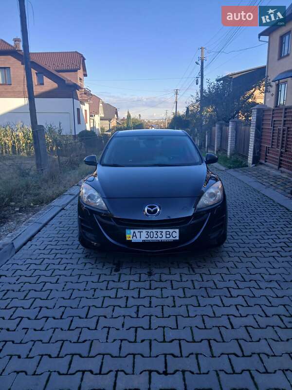 Седан Mazda 3 2011 в Ивано-Франковске