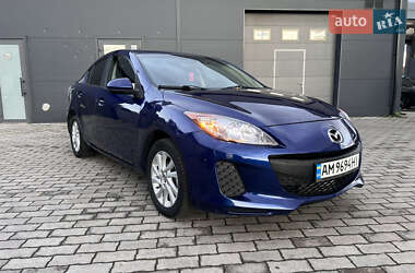 Седан Mazda 3 2013 в 