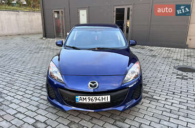 Седан Mazda 3 2013 в 
