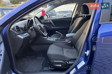 Седан Mazda 3 2013 в 