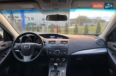 Седан Mazda 3 2013 в 