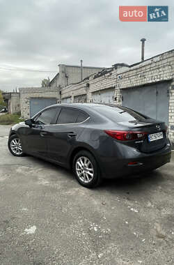 Седан Mazda 3 2015 в 