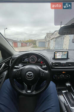 Седан Mazda 3 2015 в 