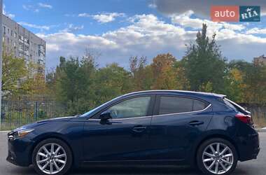 Хэтчбек Mazda 3 2017 в 