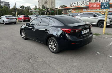 Седан Mazda 3 2016 в 