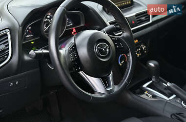 Седан Mazda 3 2016 в 