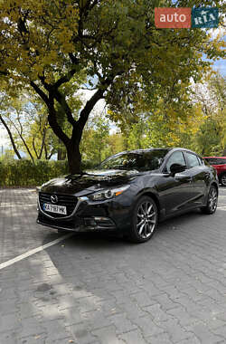 Седан Mazda 3 2018 в 