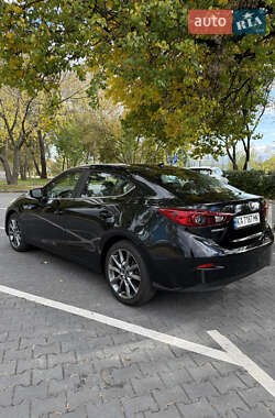 Седан Mazda 3 2018 в 