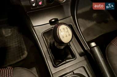 Хэтчбек Mazda 3 2003 в 