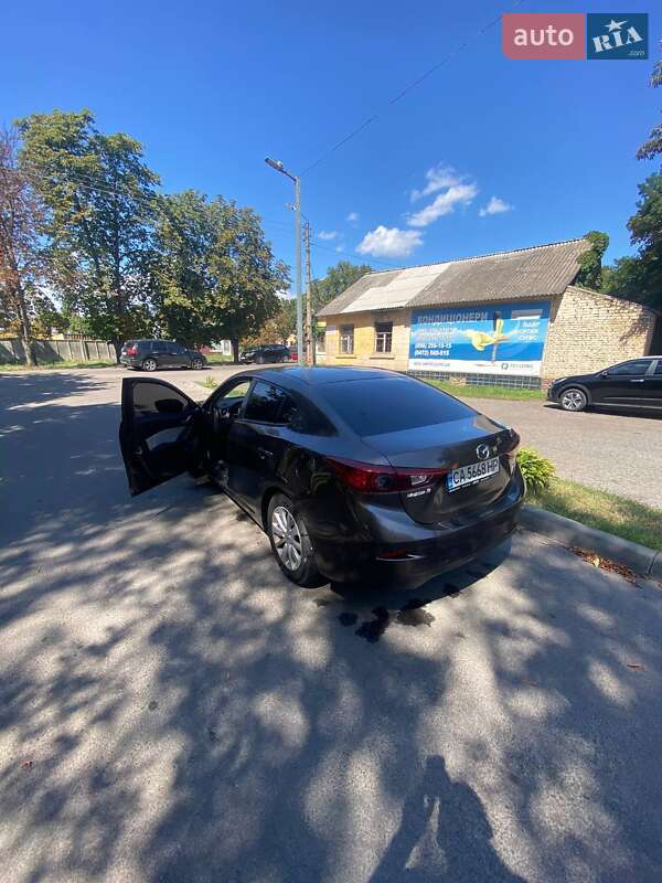 Седан Mazda 3 2013 в Черкассах