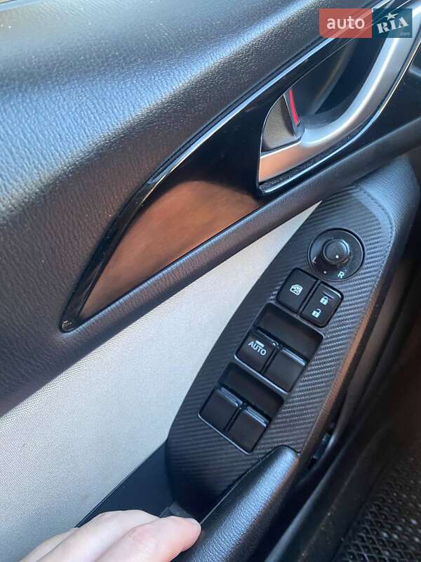 Седан Mazda 3 2013 в Черкассах