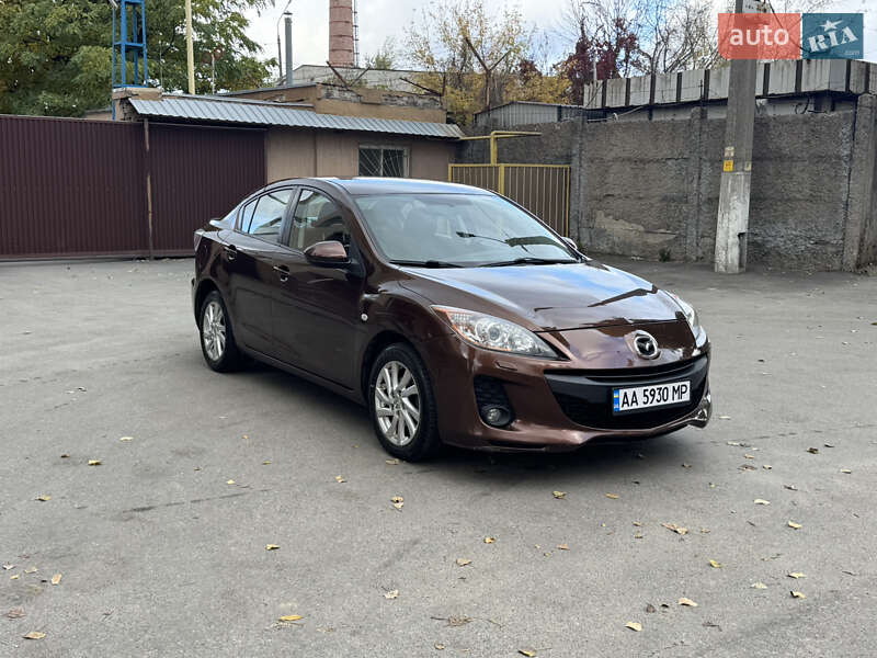 Седан Mazda 3 2011 в Києві