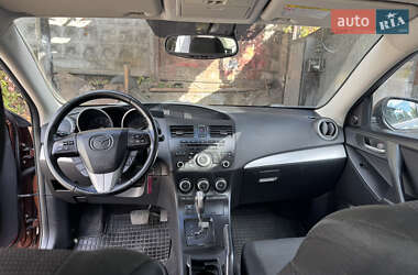Седан Mazda 3 2011 в 