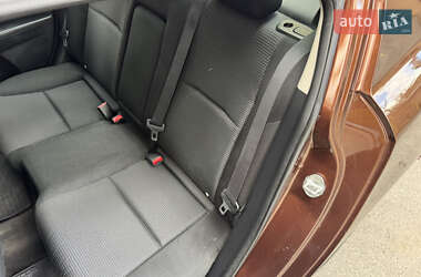Седан Mazda 3 2011 в 