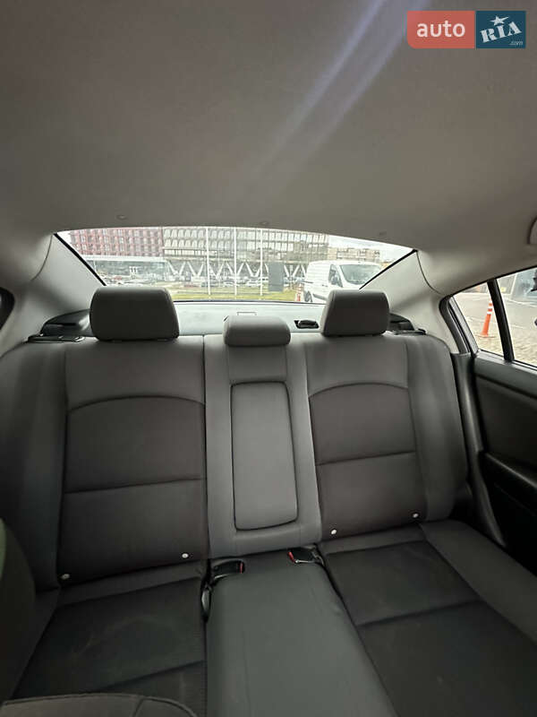 Седан Mazda 3 2009 в Львове