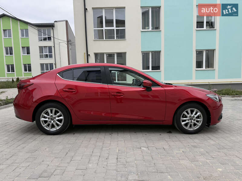 Седан Mazda 3 2014 в Виннице