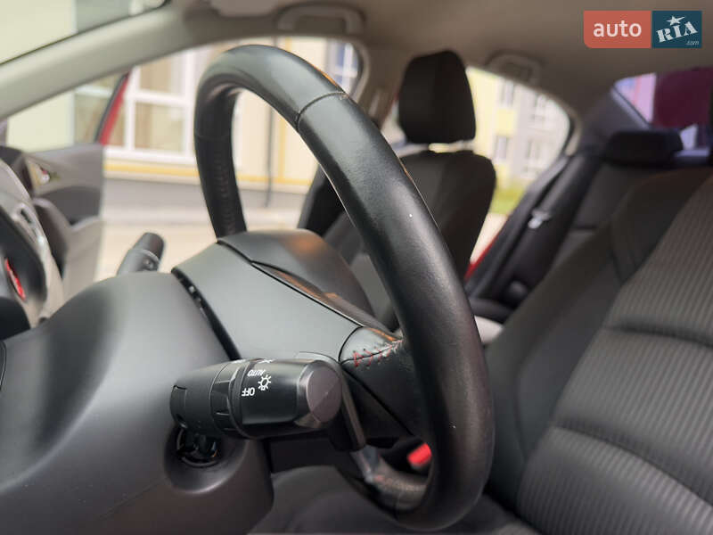 Седан Mazda 3 2014 в Виннице