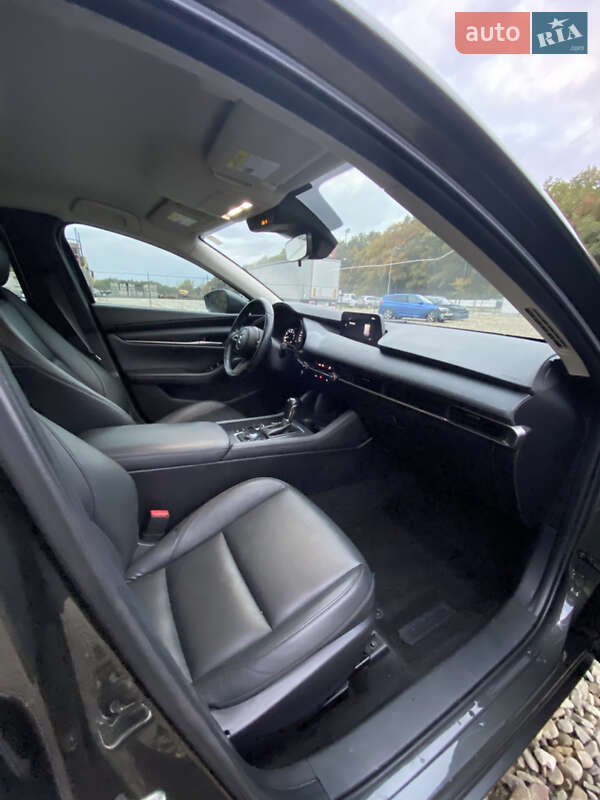 Седан Mazda 3 2021 в Львові
