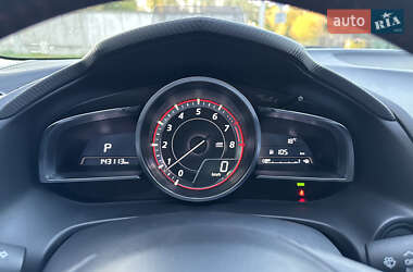 Хэтчбек Mazda 3 2016 в 