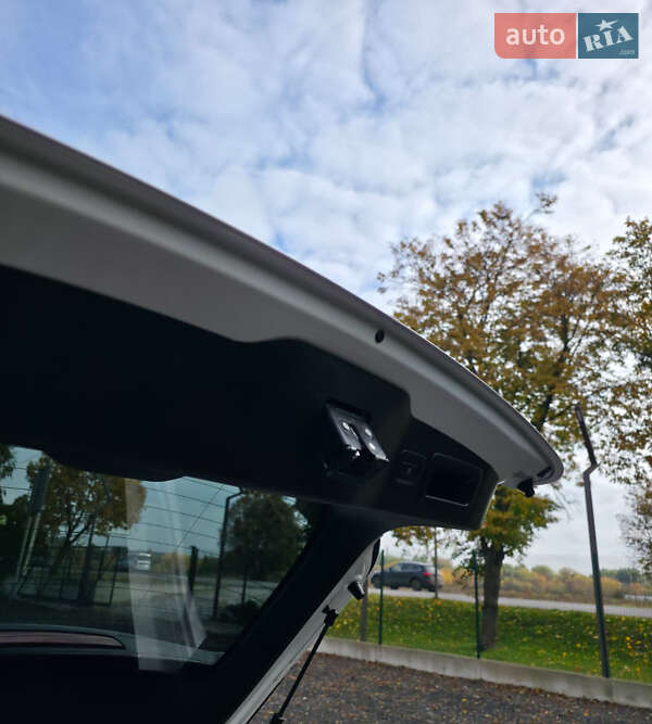 Хэтчбек Mazda 3 2019 в Луцке фото 28 Хэтчбек Mazda 3 2019 в Луцке