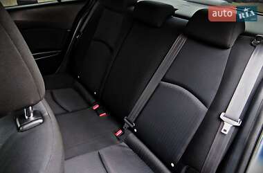 Седан Mazda 3 2015 в 