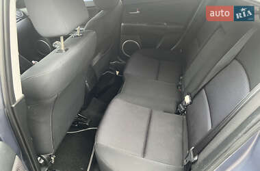 Седан Mazda 3 2006 в  фото 14 Седан Mazda 3 2006 в