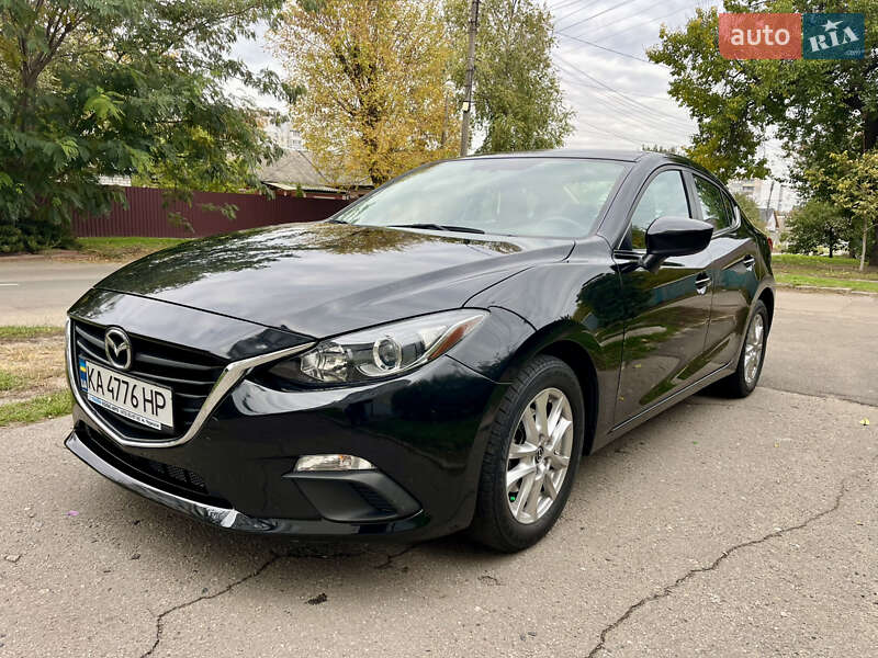 Седан Mazda 3 2015 в 