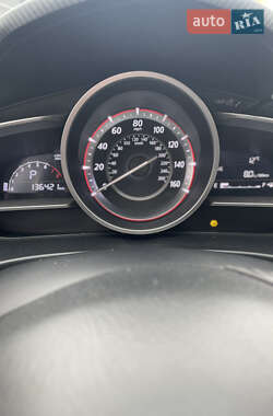 Хэтчбек Mazda 3 2014 в 