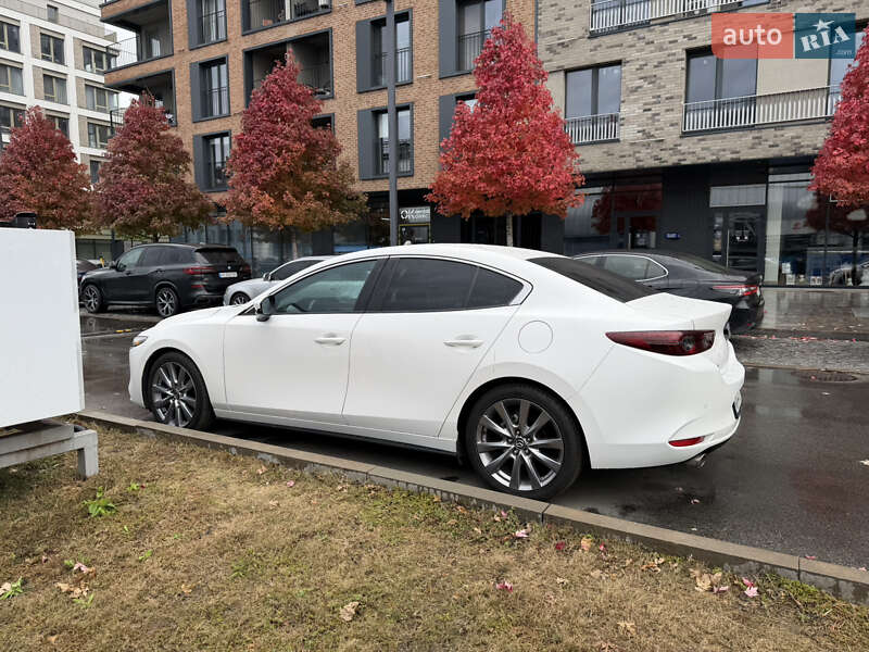 Седан Mazda 3 2019 в Киеве