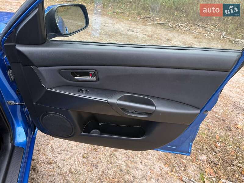 Седан Mazda 3 2006 в Черкассах