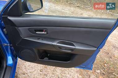 Седан Mazda 3 2006 в 