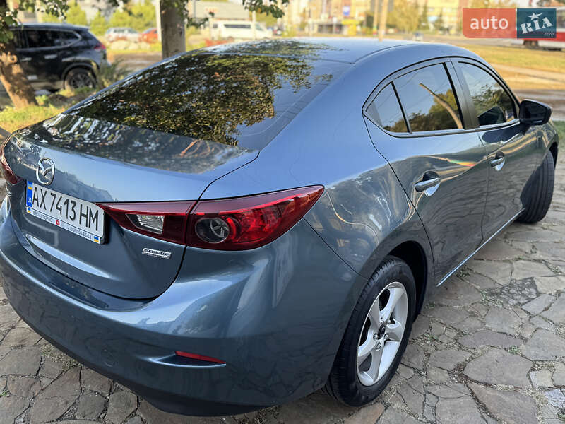 Седан Mazda 3 2014 в Харкові