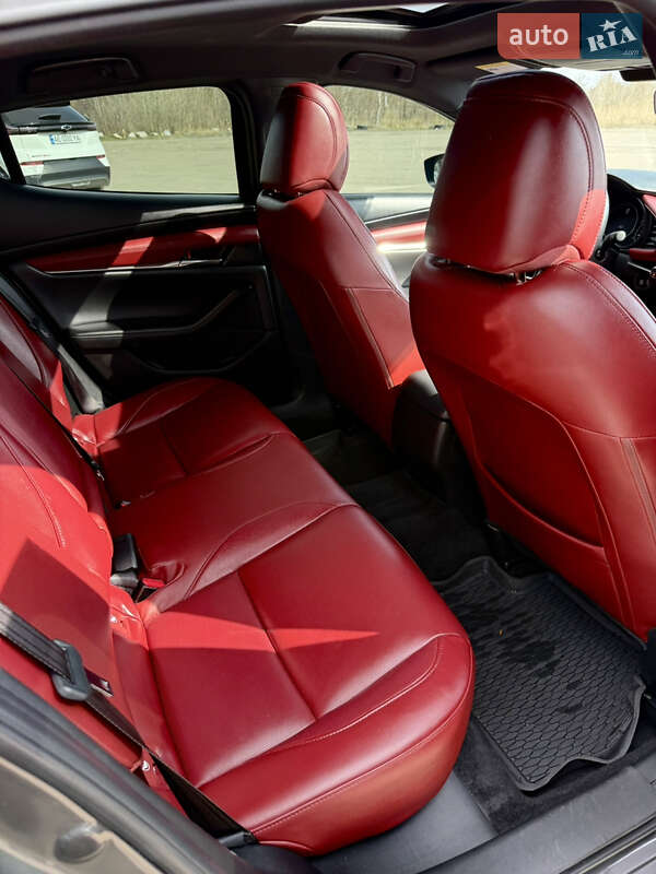 Хетчбек Mazda 3 2021 в Дніпрі