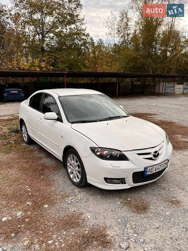 Седан Mazda 3 2008 в Днепре