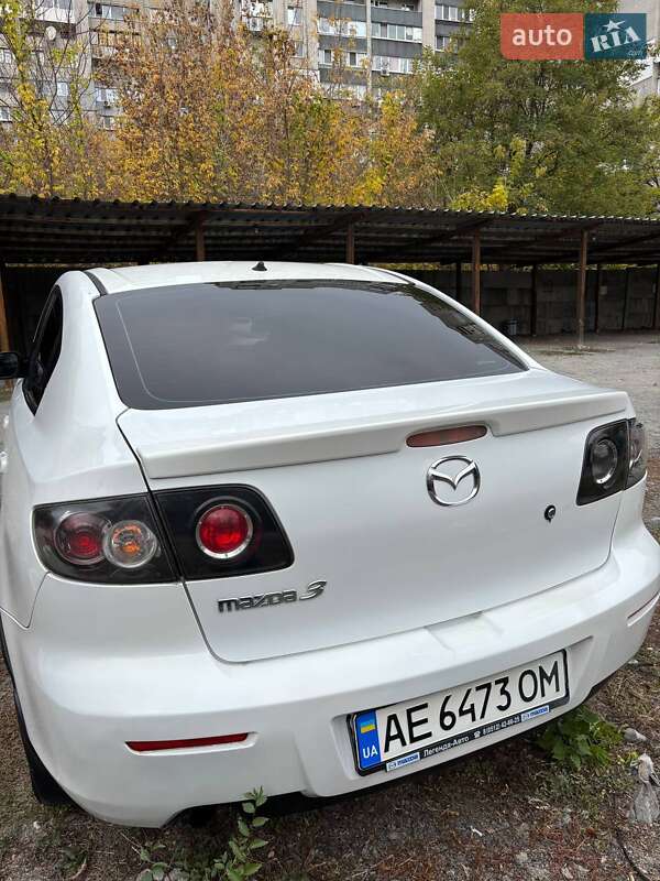 Седан Mazda 3 2008 в Днепре
