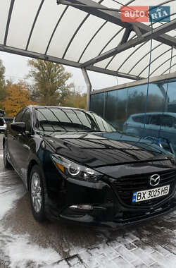 Седан Mazda 3 2017 в Києві