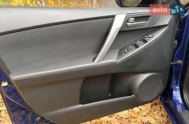 Хэтчбек Mazda 3 2011 в 
