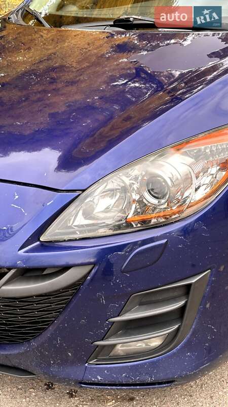 Хэтчбек Mazda 3 2011 в Южноукраинске