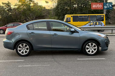 Седан Mazda 3 2011 в 