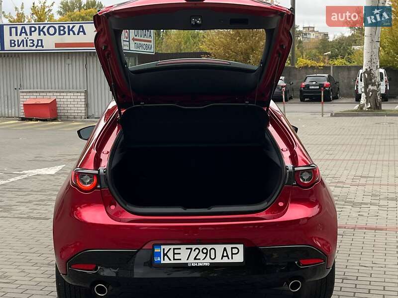 Хетчбек Mazda 3 2024 в Дніпрі фото 23 Хетчбек Mazda 3 2024 в Дніпрі