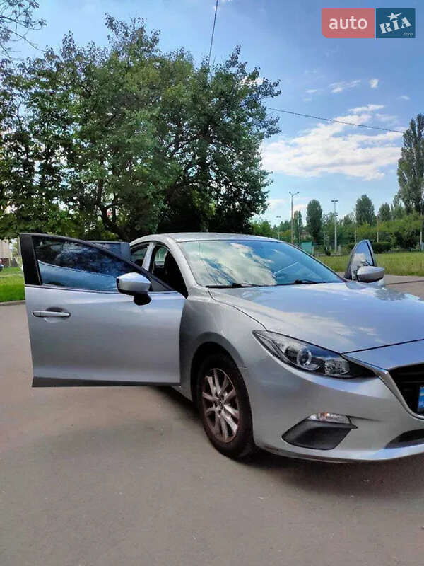 Mazda 3 2016