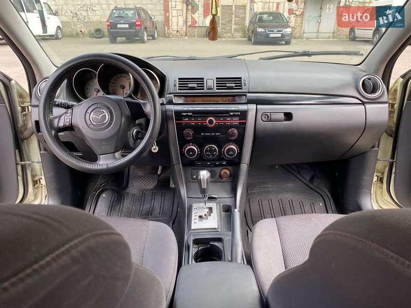 Хэтчбек Mazda 3 2008 в 