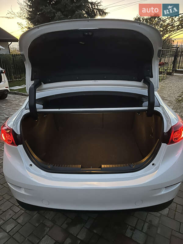 Седан Mazda 3 2016 в Львове фото 9 Седан Mazda 3 2016 в Львове